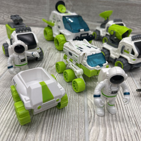 1 Space Exploration Vehicle, 2 Rovers, 3 Transporters with 2 Astronaut