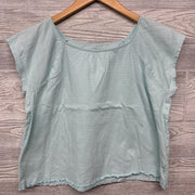 Textured Shirt Lettuce Trim 14