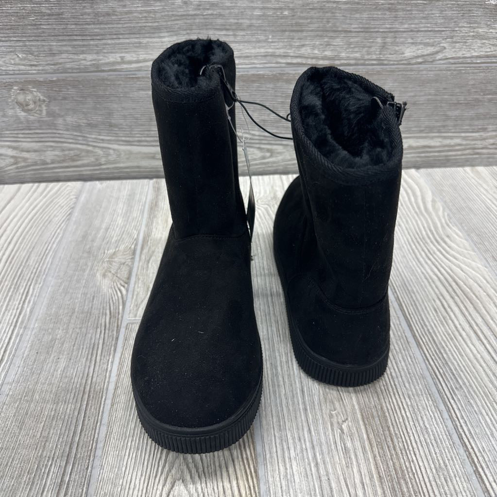 NEW Holland Side Zip Boots 4y
