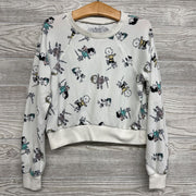 Cropped Shirt Ice Skating 7