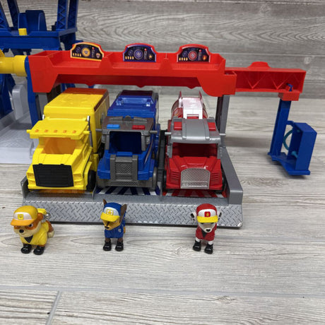 Big Truck Pups Truck Stop HQ Playset W/ 3 Extra Character Trucks