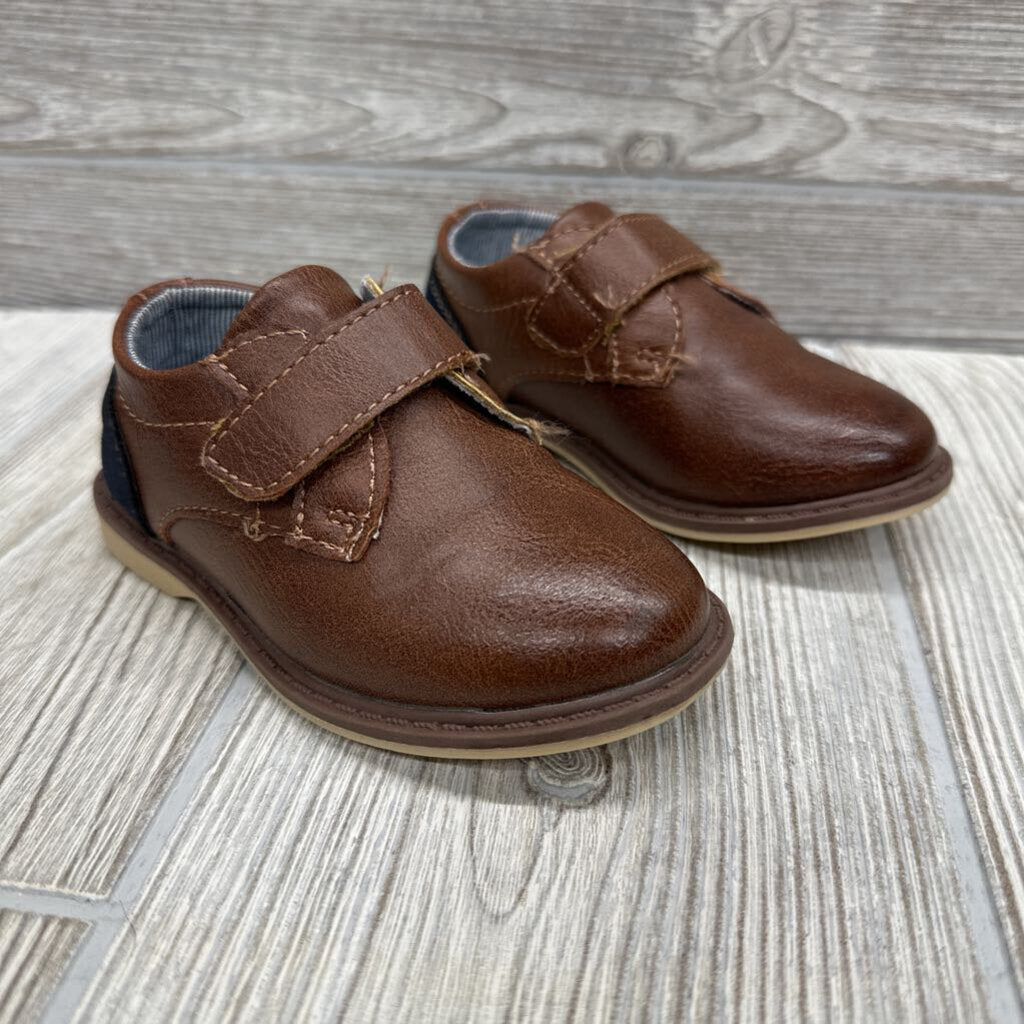 Ollie Velcro Dress Shoes 5c