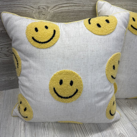 2 Pk Happy Face Pillows