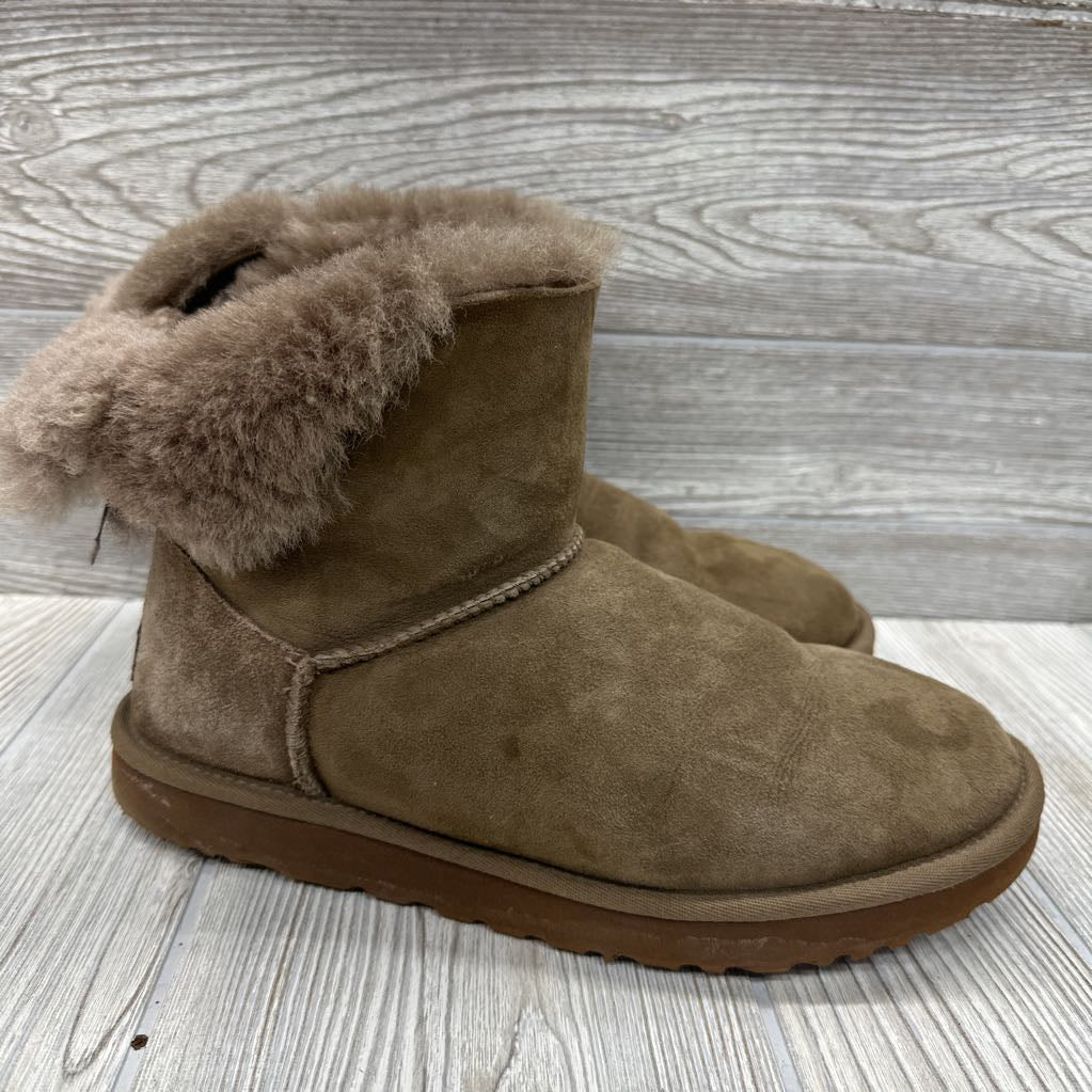 Bailey Bow 2 Boots 10