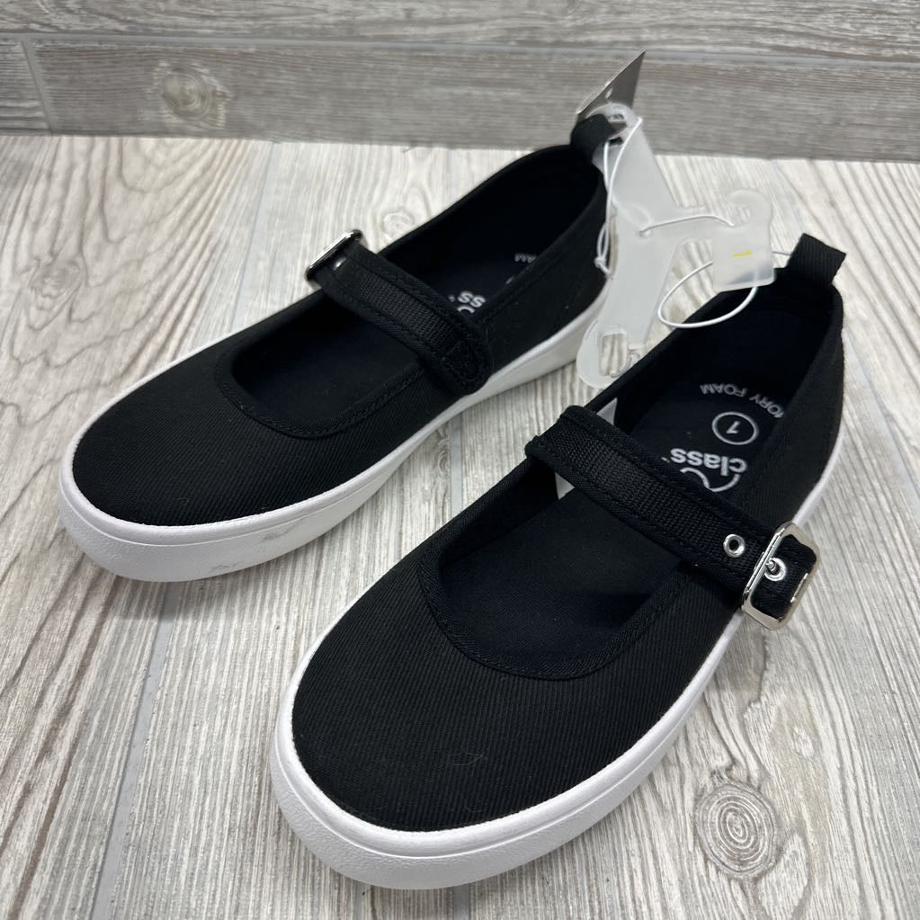 NEW Calantha Mary Jane Shoes 1Y