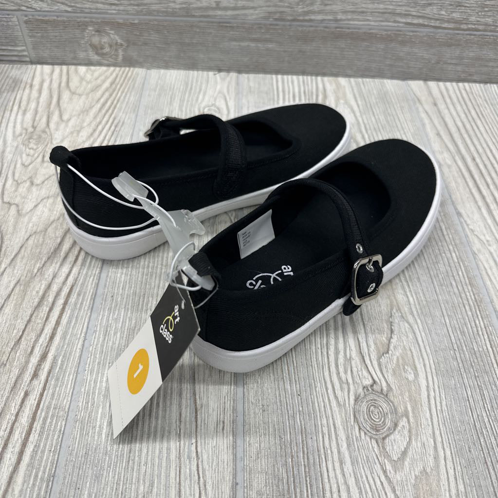 NEW Calantha Mary Jane Shoes 1Y