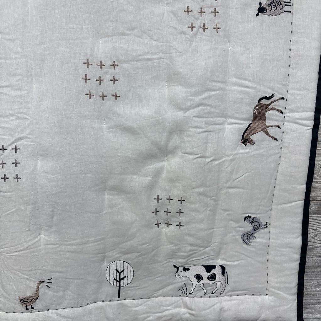 Nw/oT Crib Bedding Quilt, 2 Fitted Sheets, Skirt & Wall Stickers