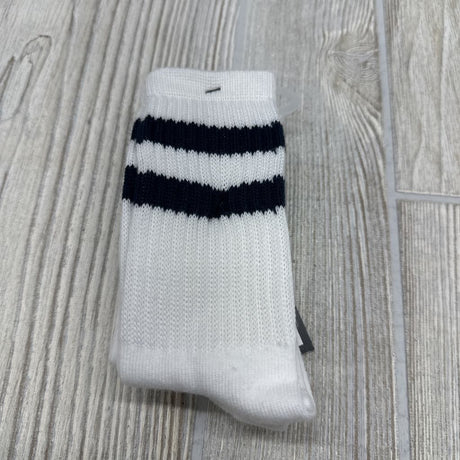 NEW 2 Pair Crew Socks 5.5-8.5c