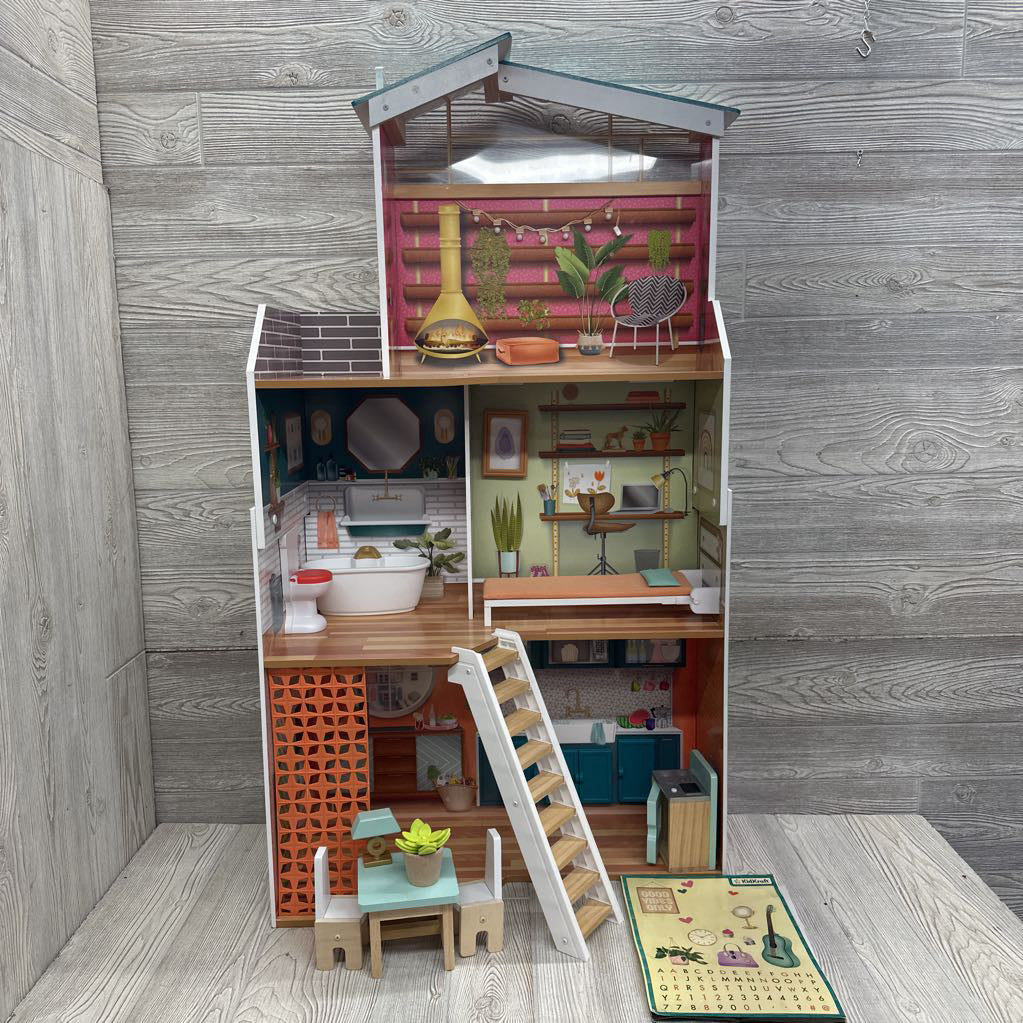 Marlow Doll House*