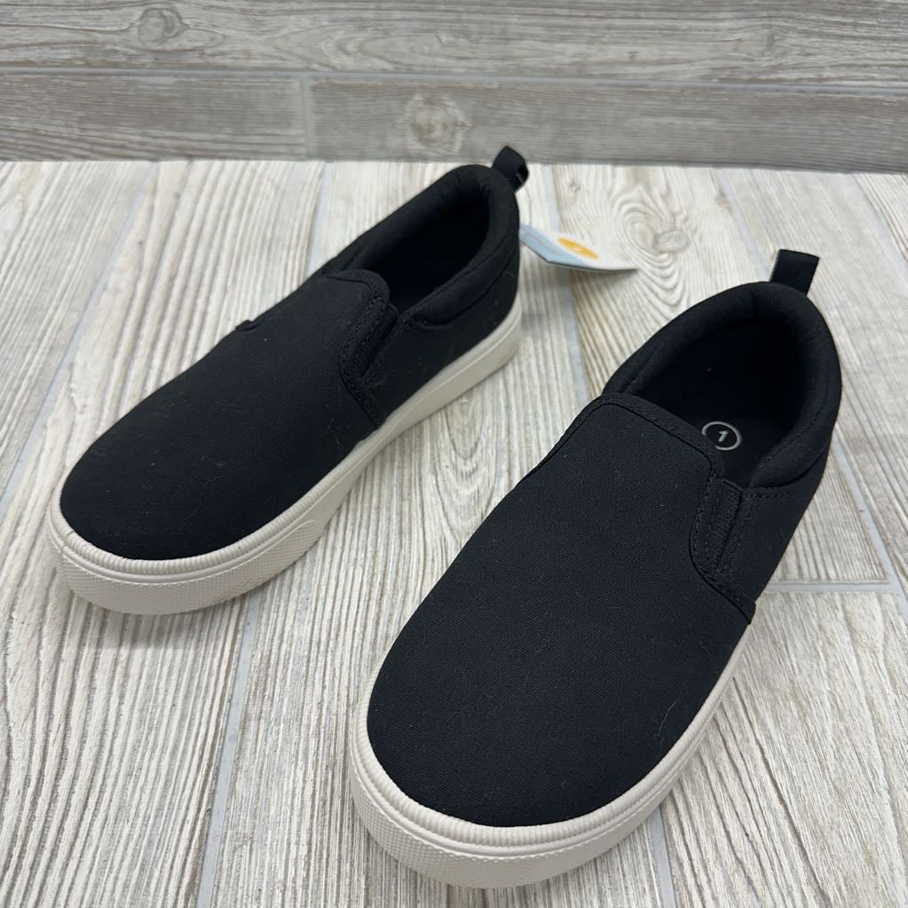 NEW Hollis Slip On Shoes 1Y