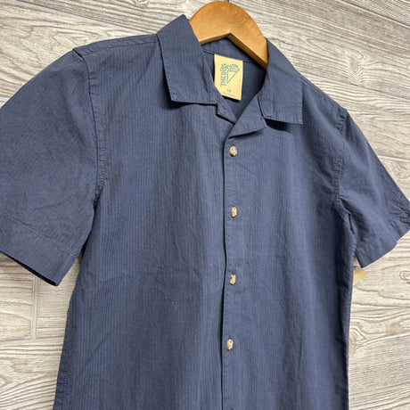 NEW Textured Button Up Shirt 8