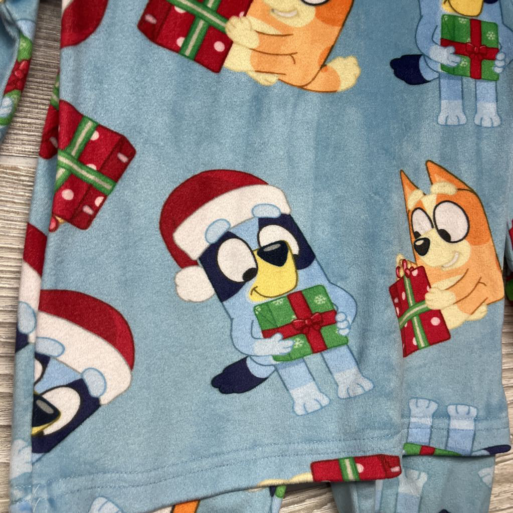 2 Pc LS Cozy PJs Presents 2T