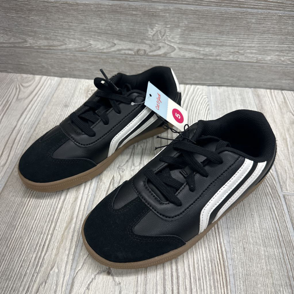 NEW Sneakers 5y