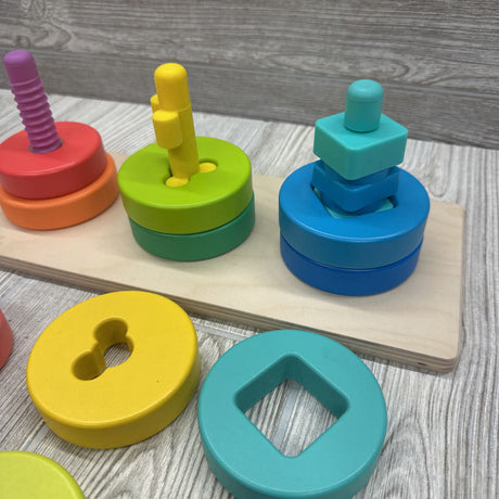 Wooden Twist & Pivot Pattern Puzzle