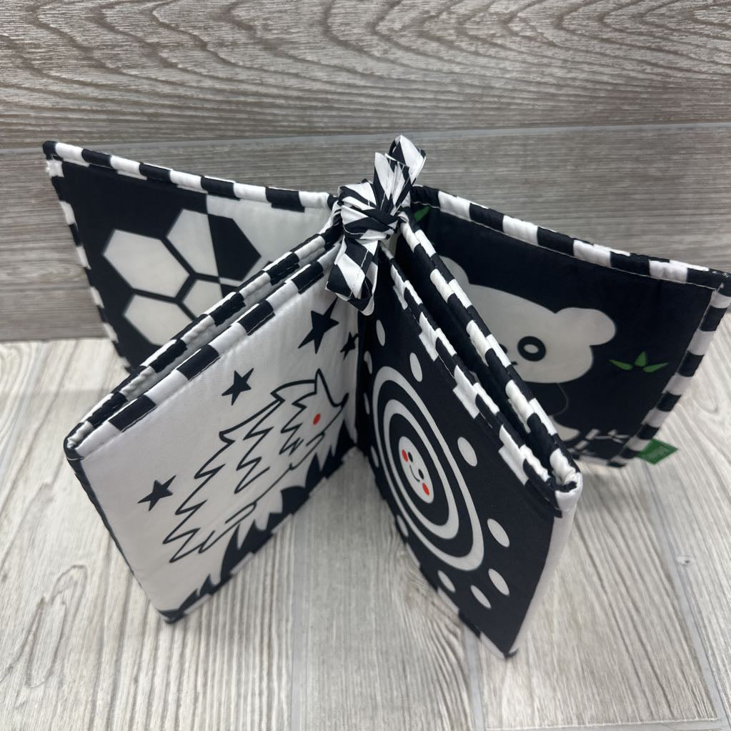 High Contrast Foldable Fabric Book