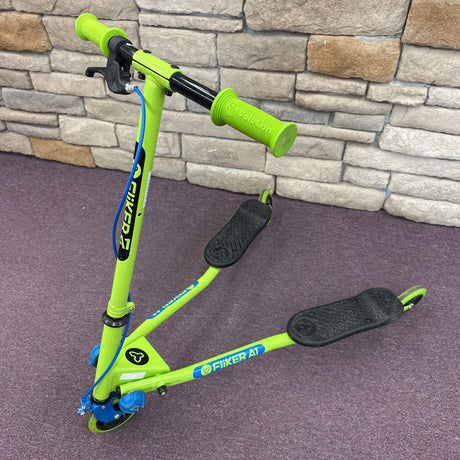 A-1 Flicker 3 Wheel Drift Wiggle Scooter