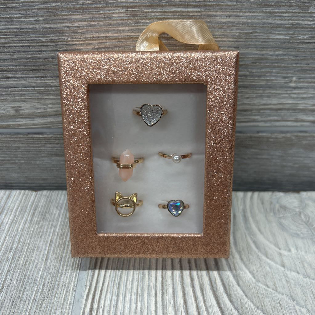 NEW 5 Pk Rings In Glitter Box