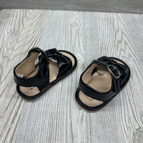 NEW Velcro Bow Sandals 6-12M
