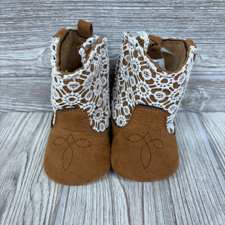 Soft Sole Eyelet Western Boots 2C