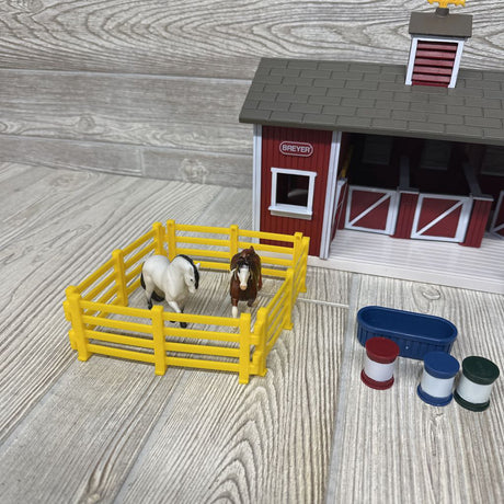 Stablemates Barn Set