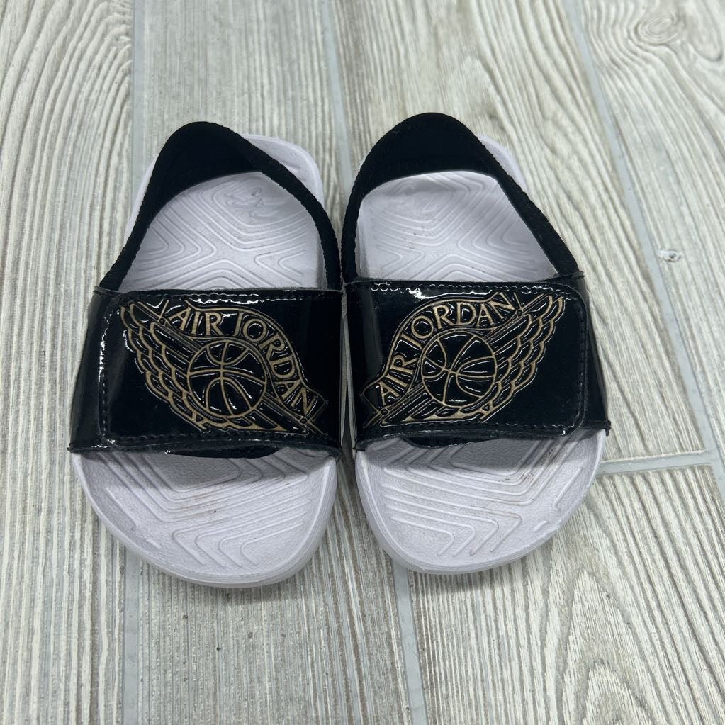 Sandals 4c
