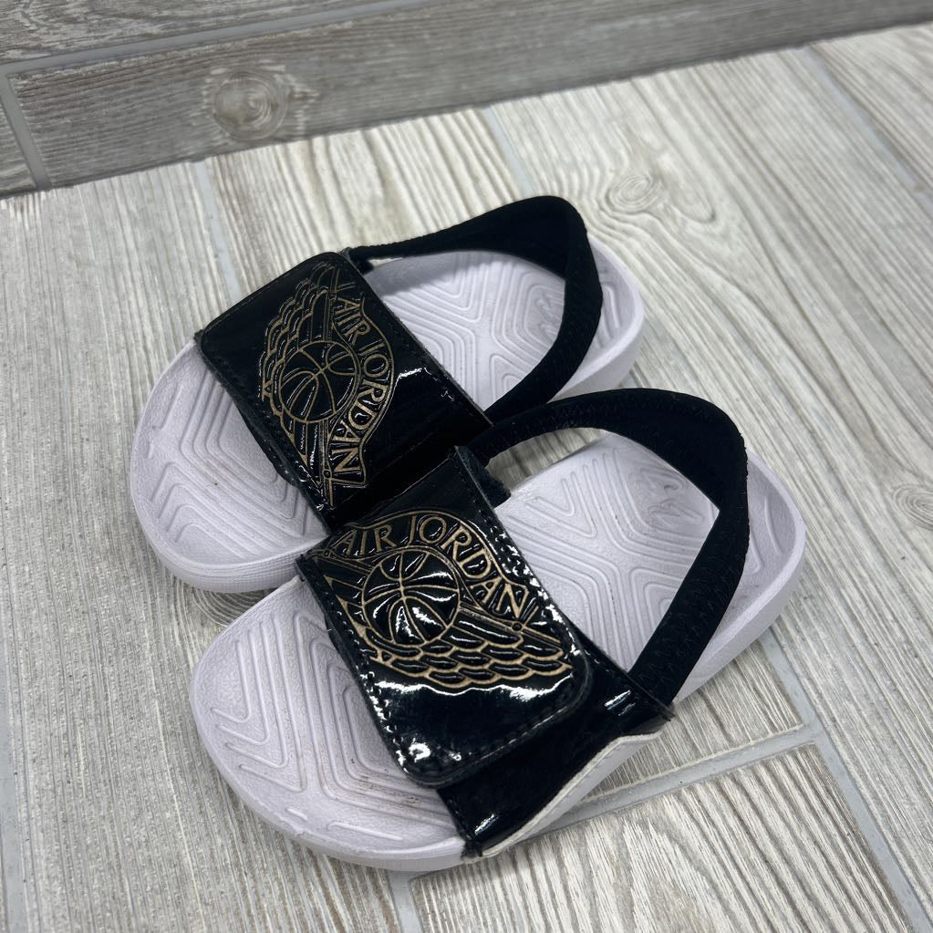 Sandals 4c