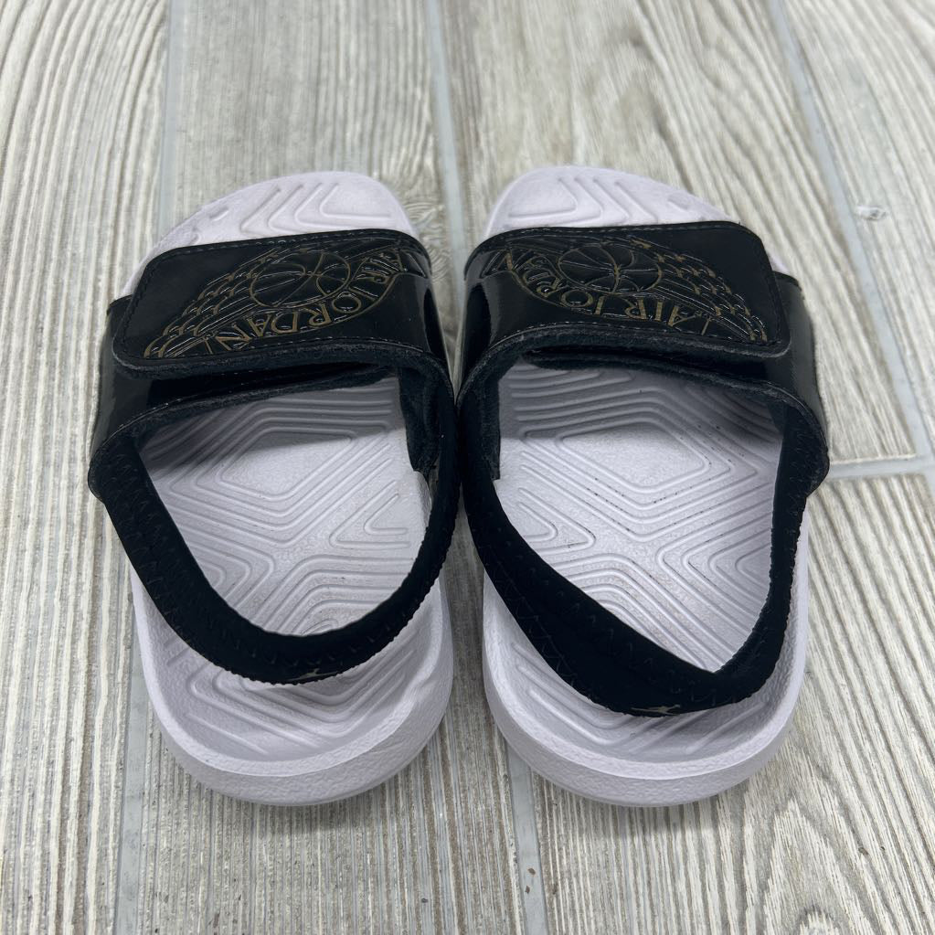 Sandals 4c