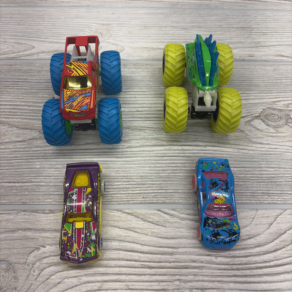 4 Pk Glow In The Dark Monster Trucks & Cars