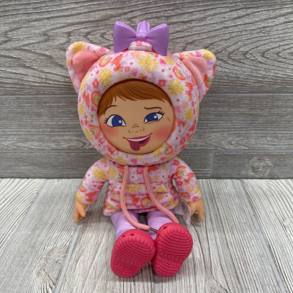 Twist & Flip Zoey Doll