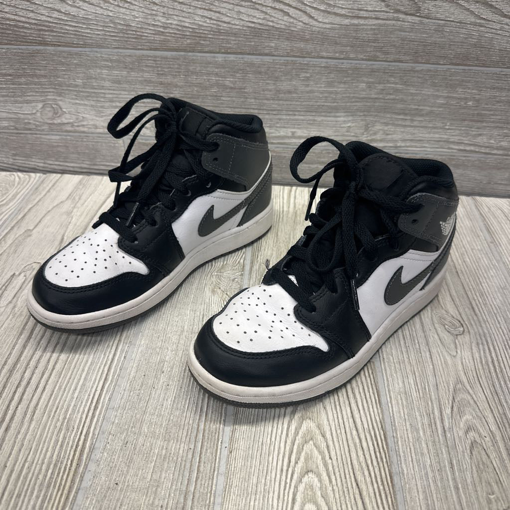 Jordan Mid 1 Sneakers 3.5y