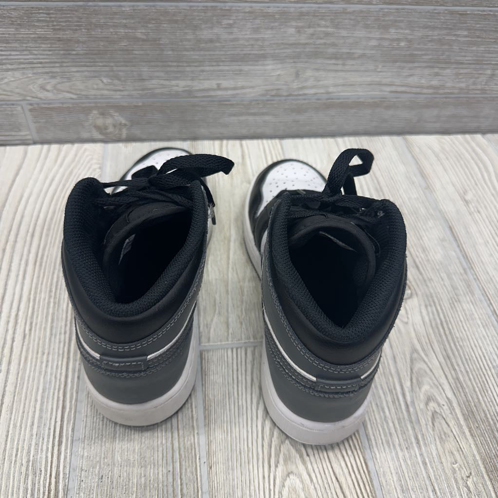 Jordan Mid 1 Sneakers 3.5y