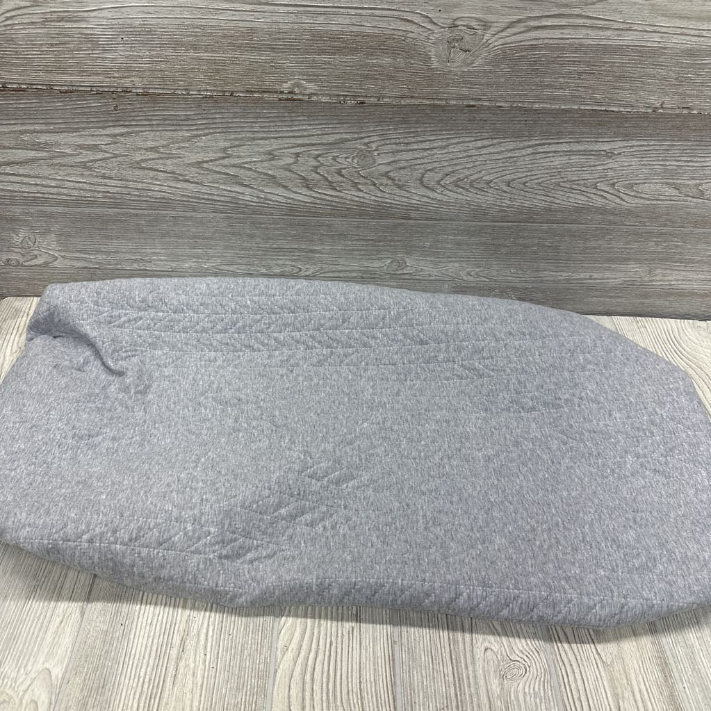 Quilted Arrow Bassinet Sheet