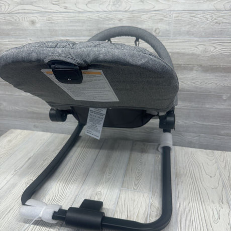 Aura Portable Rocker & Bouncer