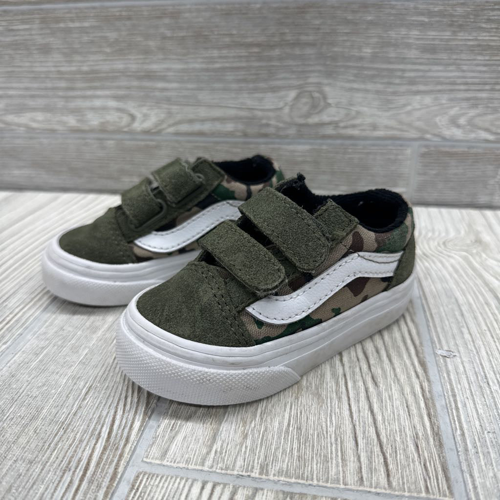 Velcro Shoes 4c