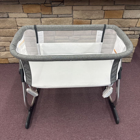 Beside Me Dreamer Bedside Bassinet