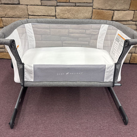 Beside Me Dreamer Bedside Bassinet