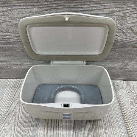 Tot Perfect Pull Wipes Dispenser