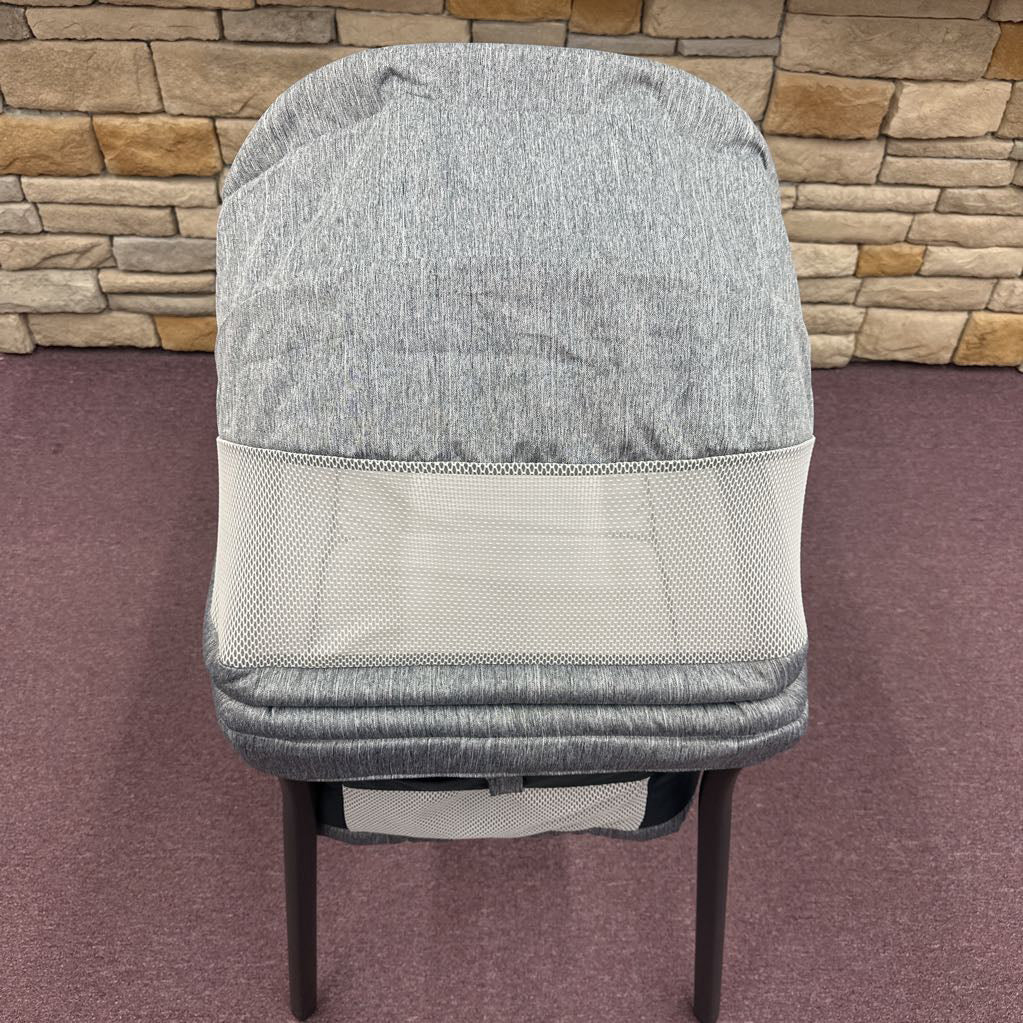 LullaGo Bassinet