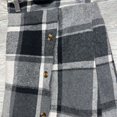 Button Up Skirt & Hat 8