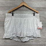 NEW Eyelet Flower Shorts Large