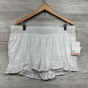 NEW Eyelet Flower Shorts Large