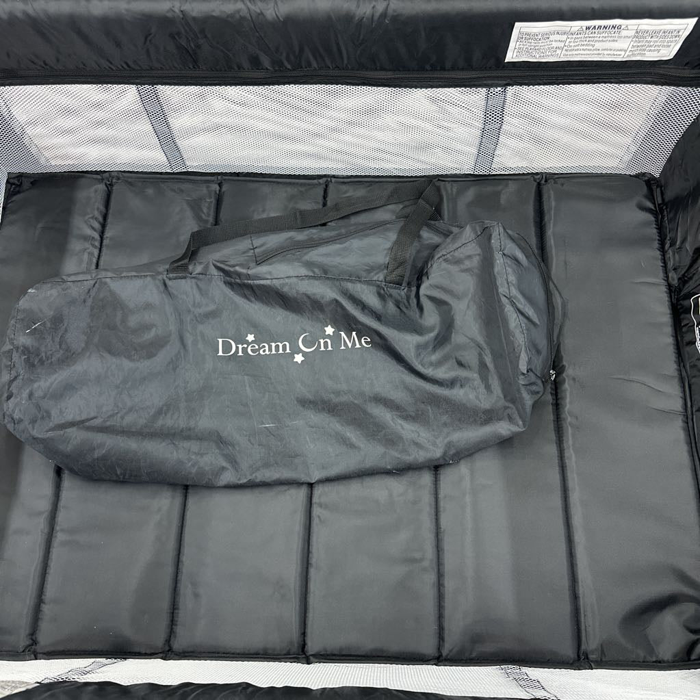 Zazzy Playard W/ Bassinet