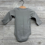 LS Bodysuit Mommy Loves Vikings Daddy Loves Bears 6-12M