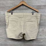 Side Panel Midi Shorts 10/Medium