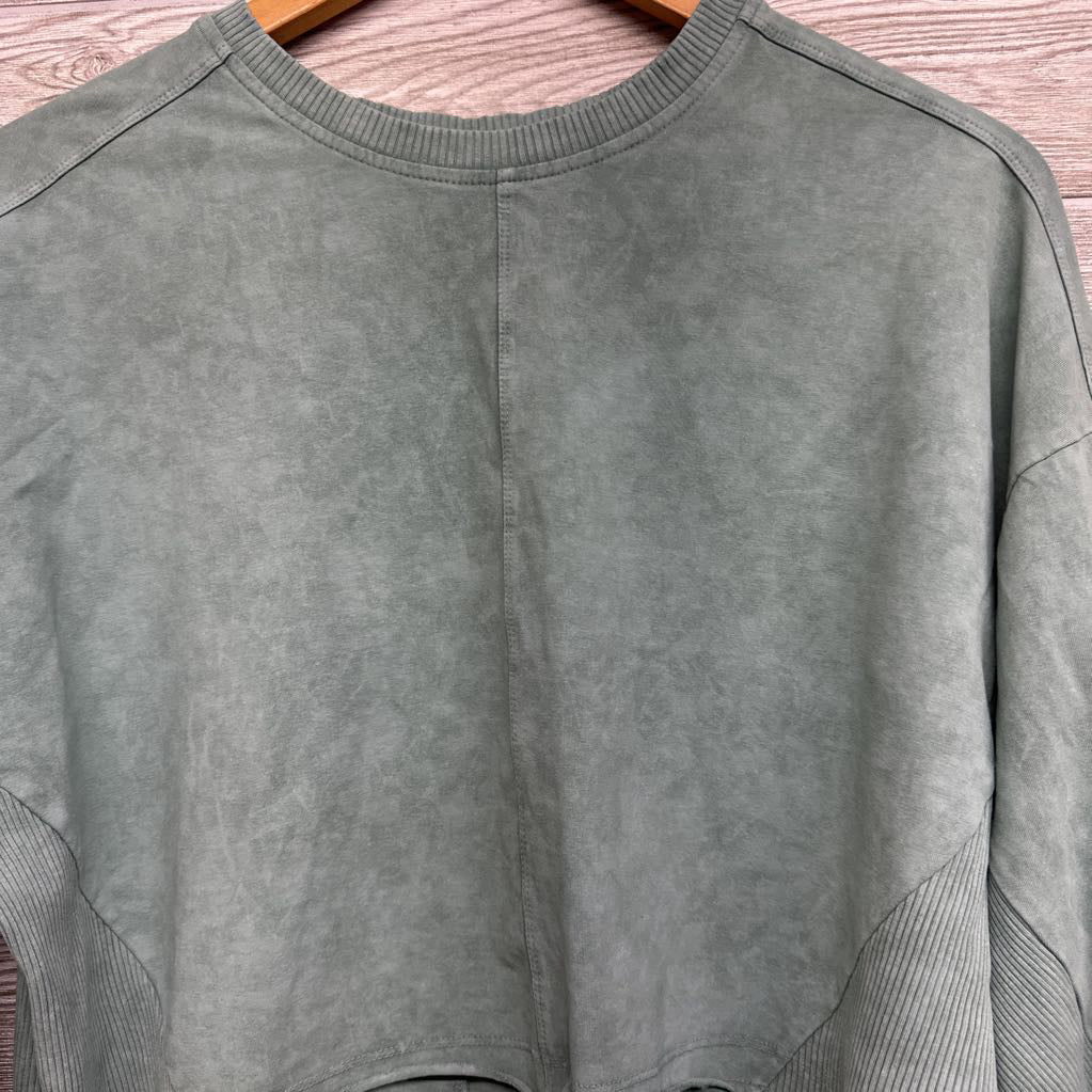 Weathered Crop Crewneck 10