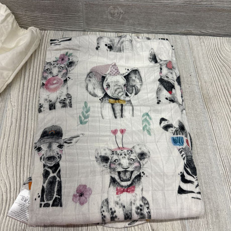 Giraffe Bamboo Blanket