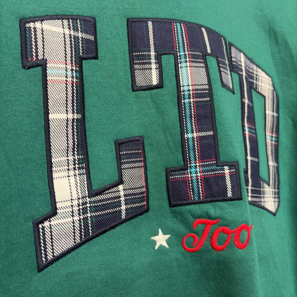 NEW Crewneck Plaid Logo 16-18
