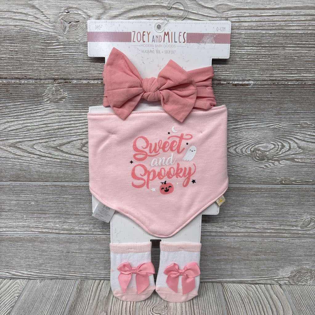 NEW Bandana Bib Sweet And Spooky W/ Socks & Headwrap 0-12M