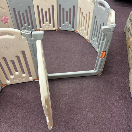 Folding Plastic Gate