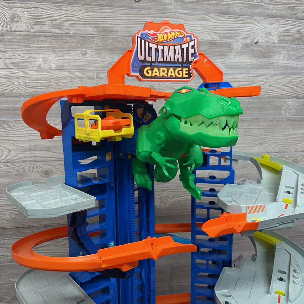 Ultimate Garage W/ T Rex Dinosaur
